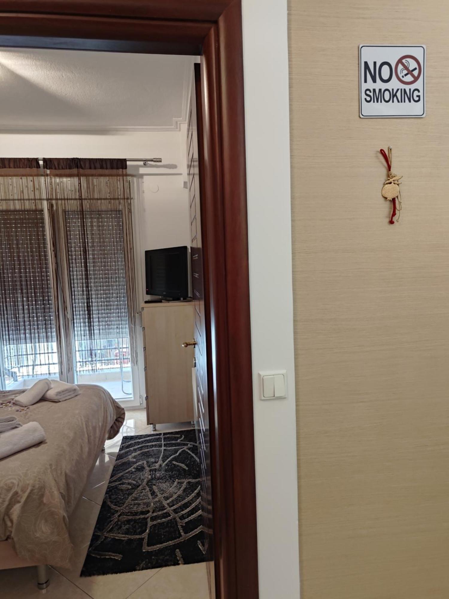 Jordan Downtown Apartment & Parking Kateríni Dış mekan fotoğraf